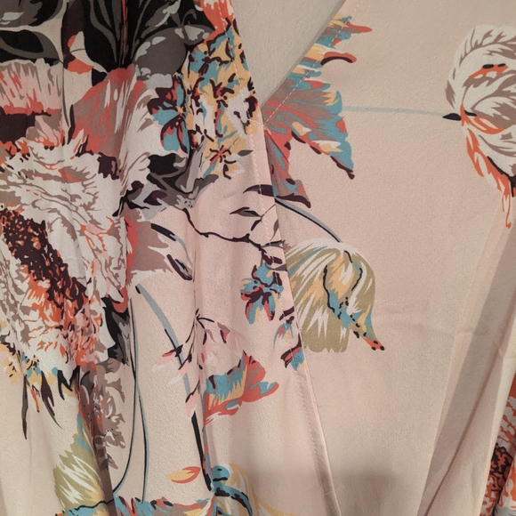 Pink floral blouse size XL - Picture 4 of 5